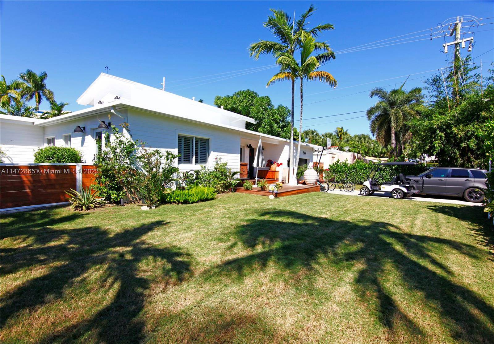 NEW 2900SF Discover the epitome of a Key Biscayne Villa with three bedrooms, three and a half baths, Italian custom wood flooring, Ipe decking encompassing the entire property, a gas ...