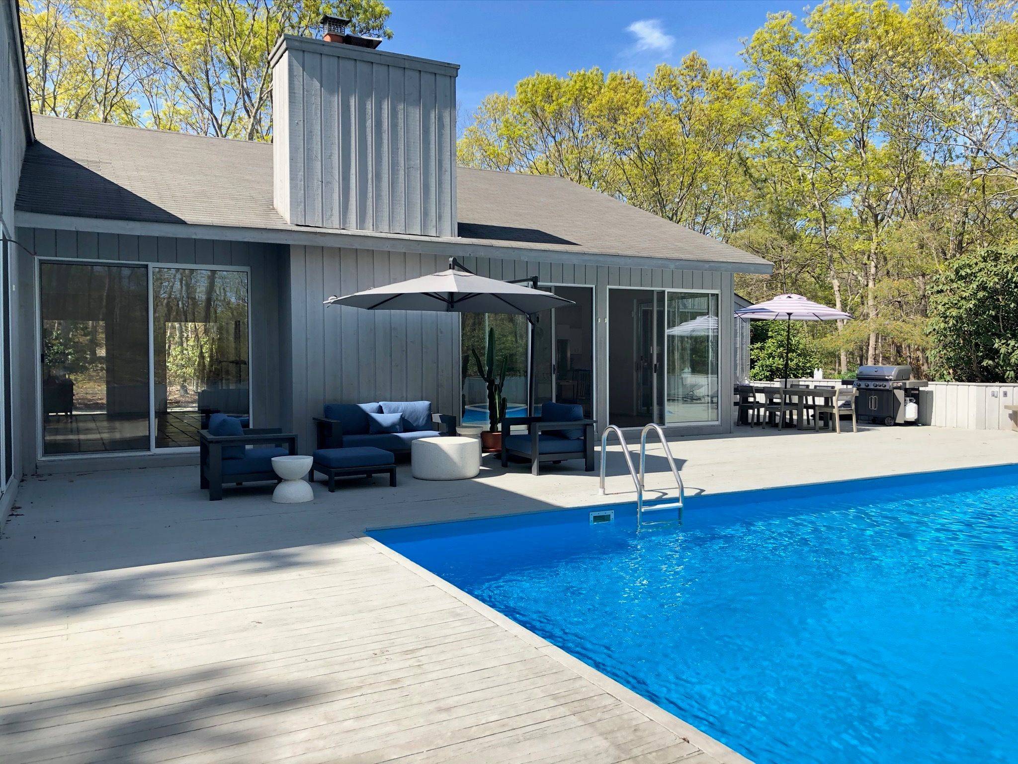 Two Acres of Scenic Bliss in East Hampton
