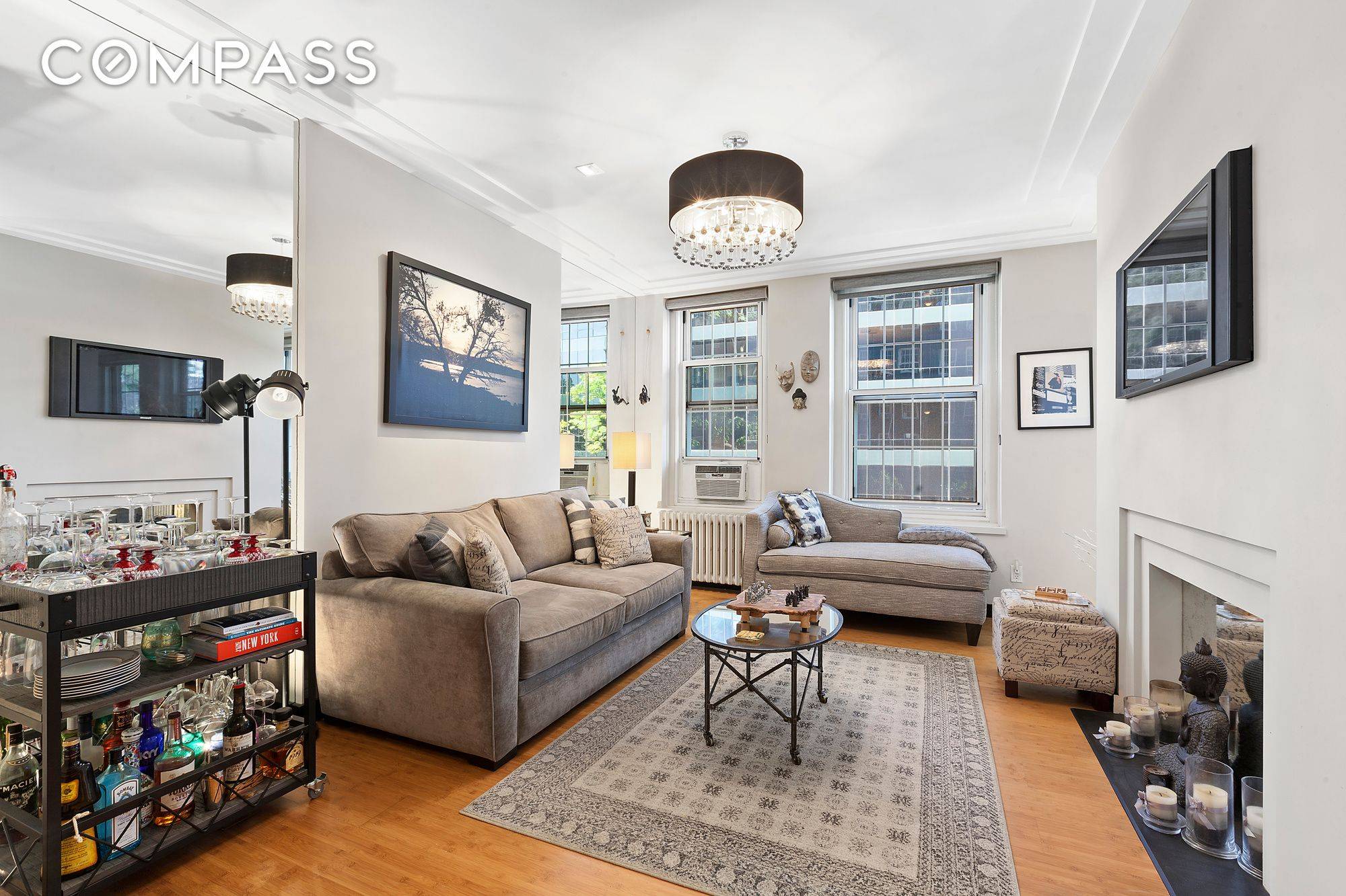 A stylishly renovated one bedroom jewel box at 535 East 72nd Street situated on a quiet cul de sac on East 72nd Street and the East River.