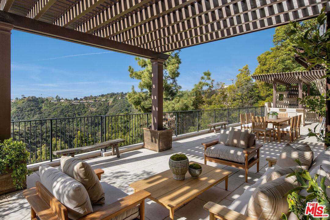 1921 Bel Air Rd 6BR Bel Air La