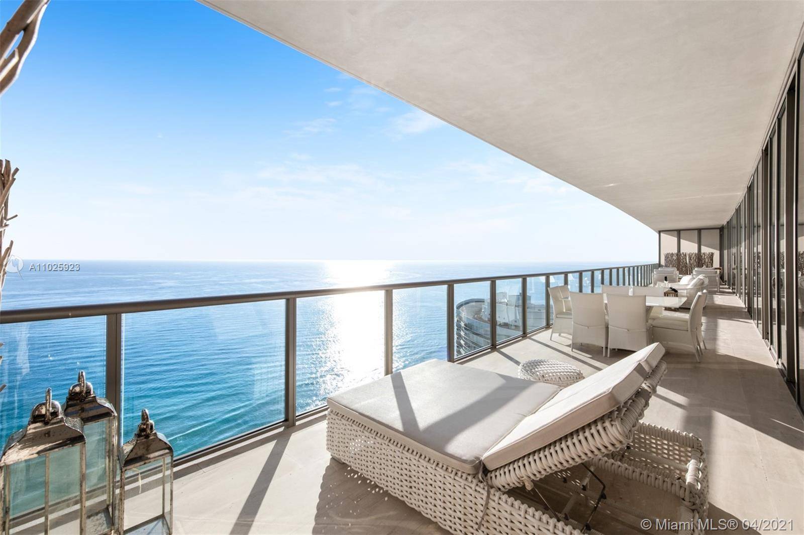 Unique opportunity to own this Penthouse Mansion on the sky at the St.