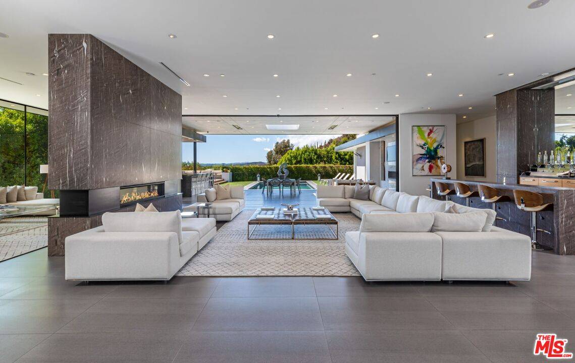 2002  LOMA VISTA DR 5BR Beverly Hills Post Office | B.H.P.O. La