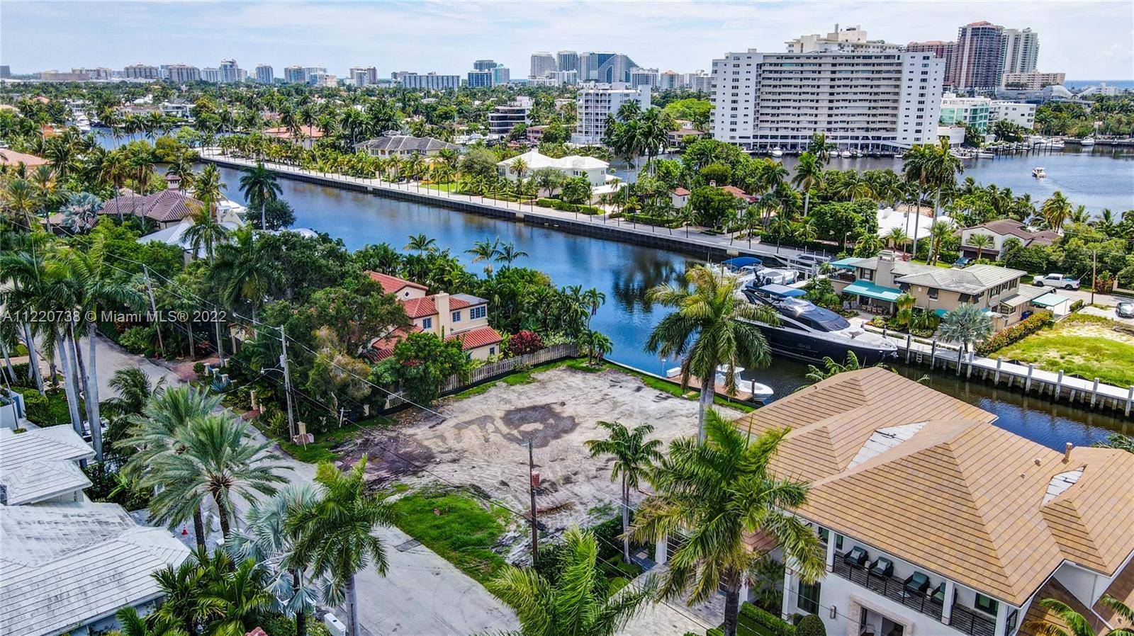 100 ft of waterfront on one of Las Olas' premier streets, Royal Plaza Drive.