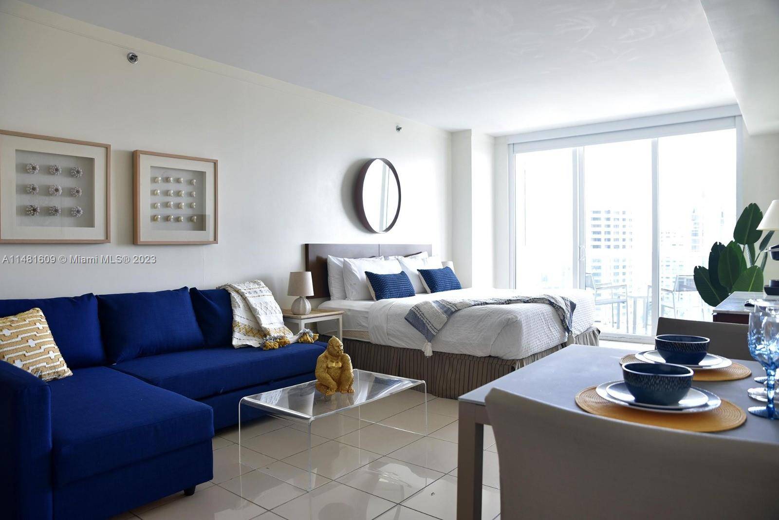 Situated on the 19th floor while being in one of the preferable line of the building 03 line, you will find yourself in one of the most desirable studio in ...