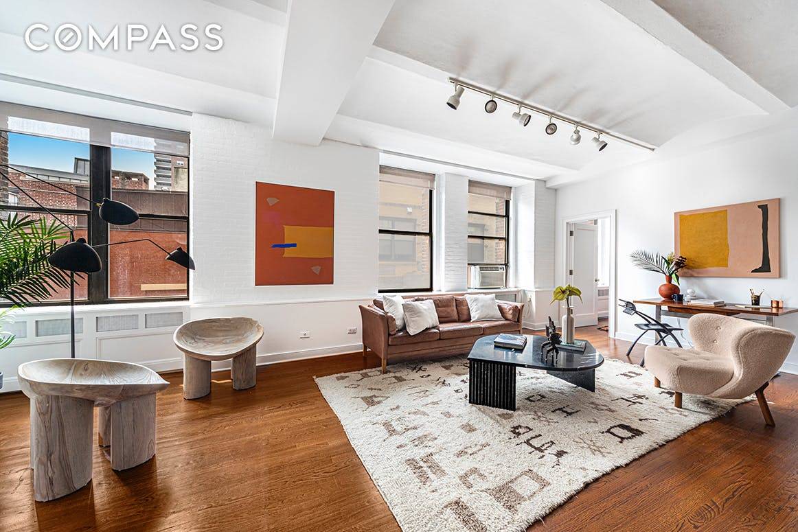Classic loft in prime Tribeca just steps away from Duane Park !