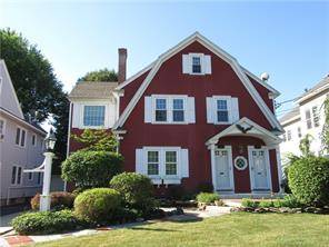You are just a few steps to West Hartford Center from this well maintained 3 bedroom rental.