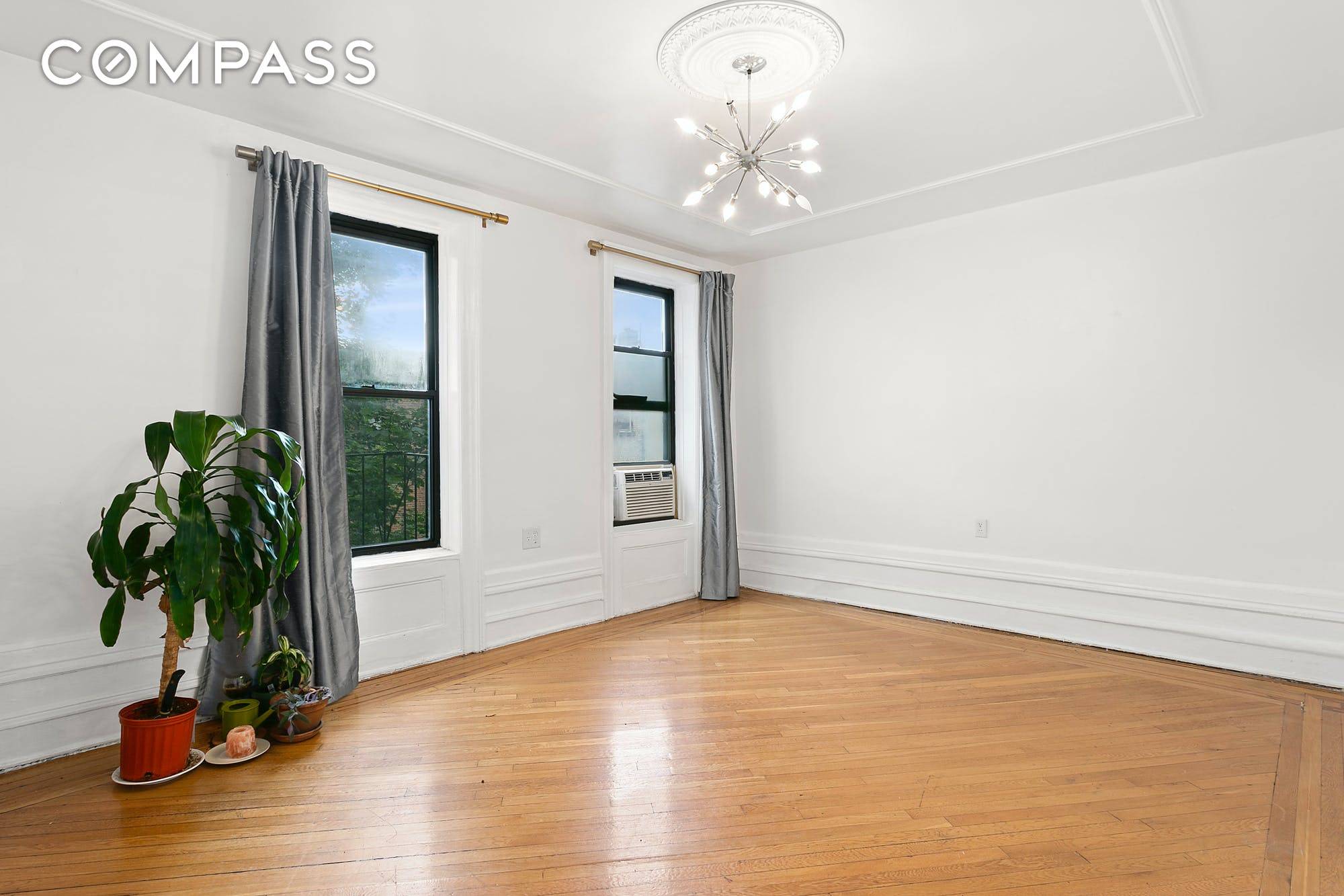 FIRST ACCESS THURSDAY 9 16 Gorgeous pre war 1BR perfectly positioned along tranquil Butler Place, just off Grand Army Plaza in Prospect Heights !