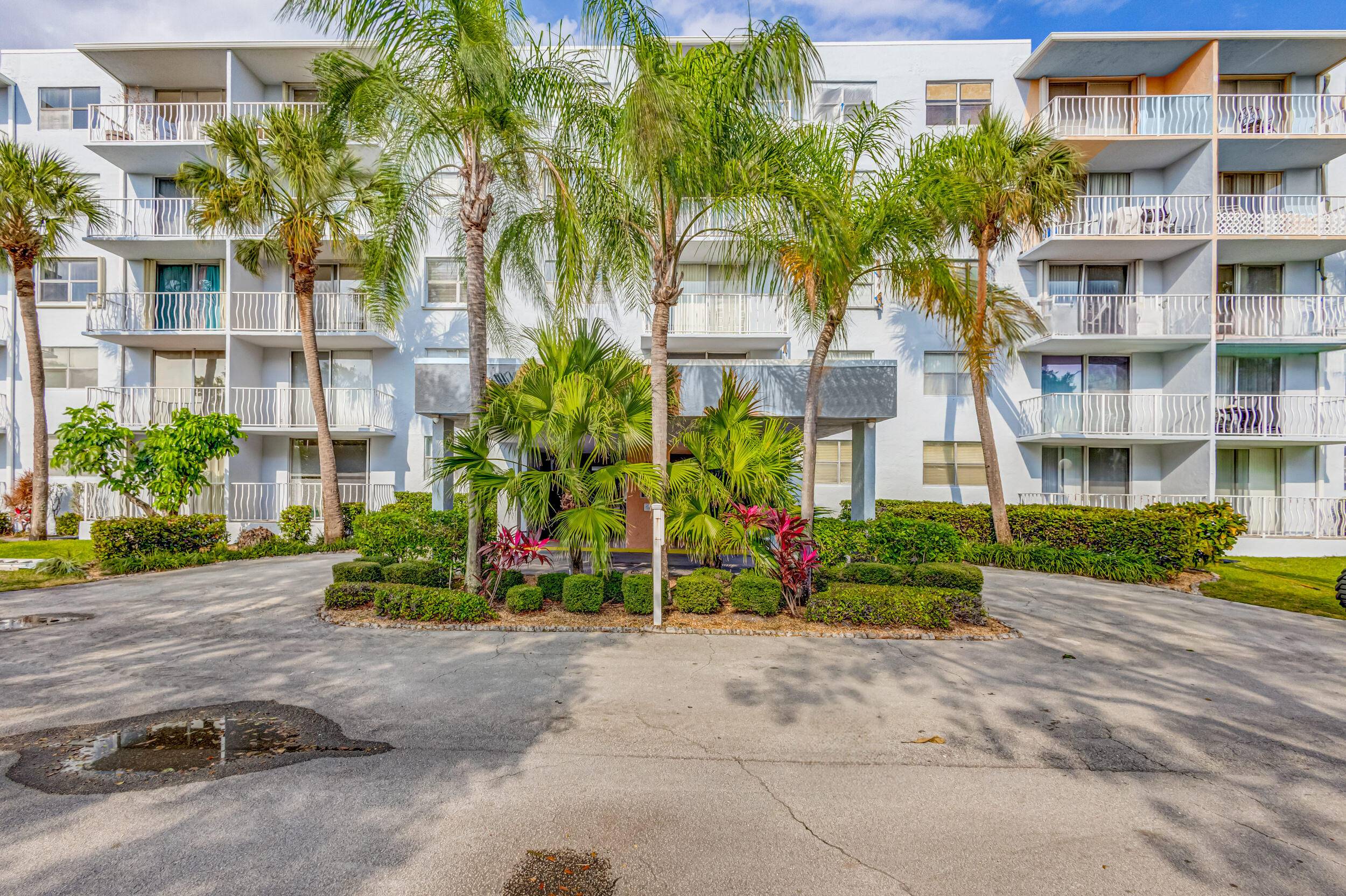 Discover this are and ground floor condo unit in a well established gated community with new roof installed in 2023.