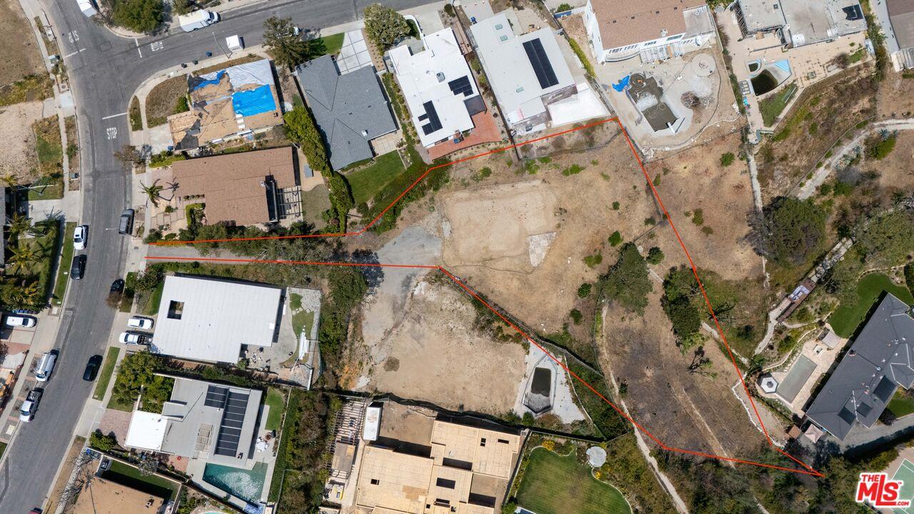 Approximate property line. Buy