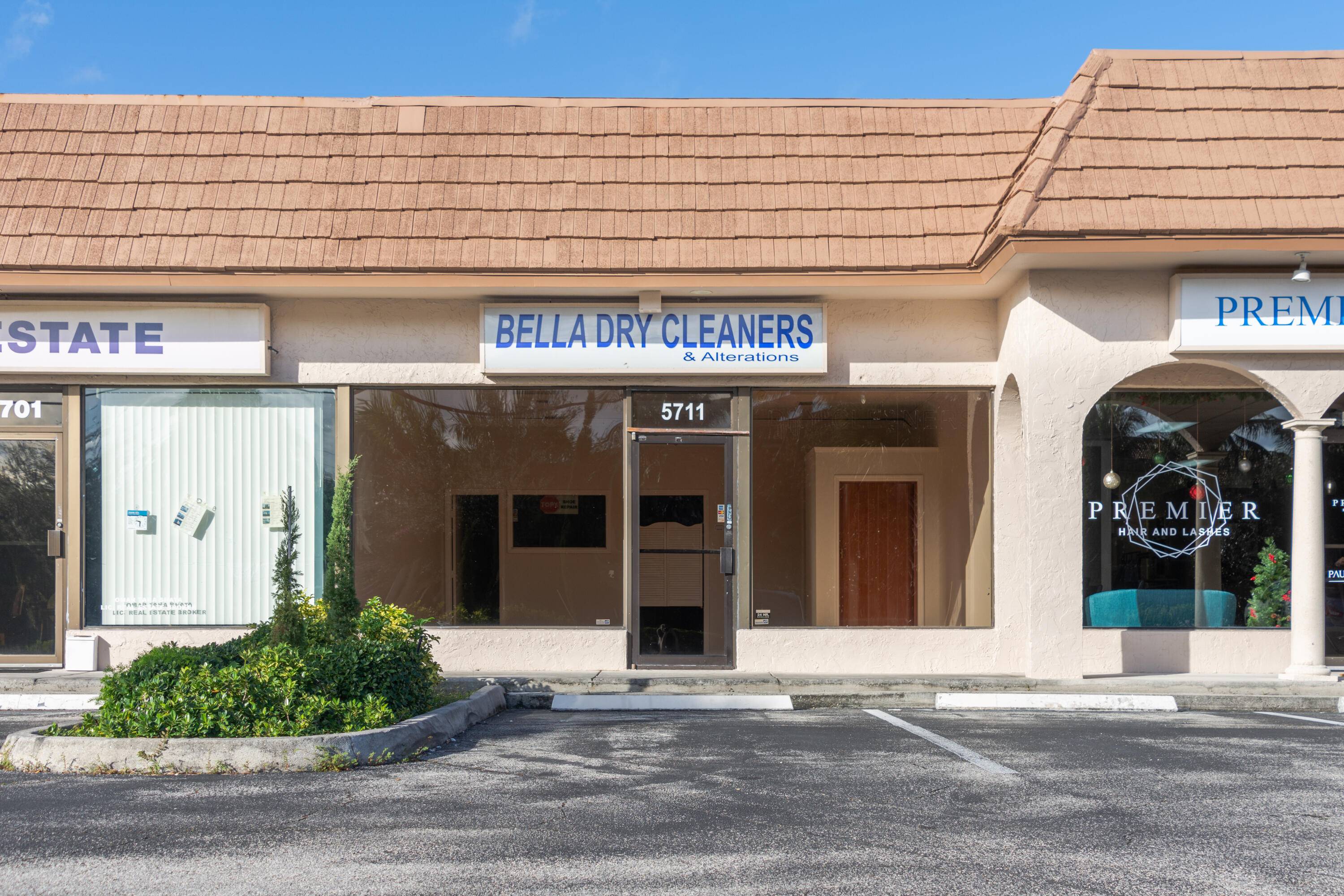 Josephine's Plaza is a 10, 000 square foot retail property located directly on Federal Highway in Boca Raton with over 220' of frontage.