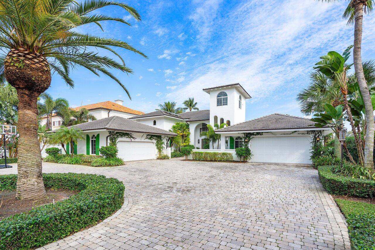 Welcome to your dream waterfront oasis that brings Palm Beach Island to Jupiter !