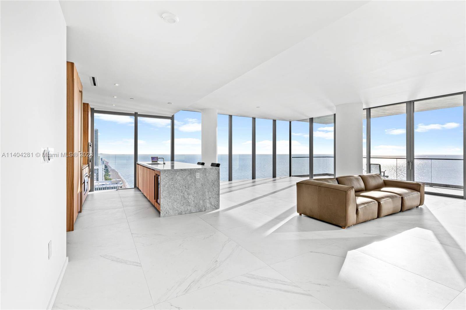 Situated just north of the beautiful Golden Beach in South Florida, 2000 Ocean stands as a modern, 38 story glass tower that presents captivating, panoramic views of the Atlantic Ocean, ...