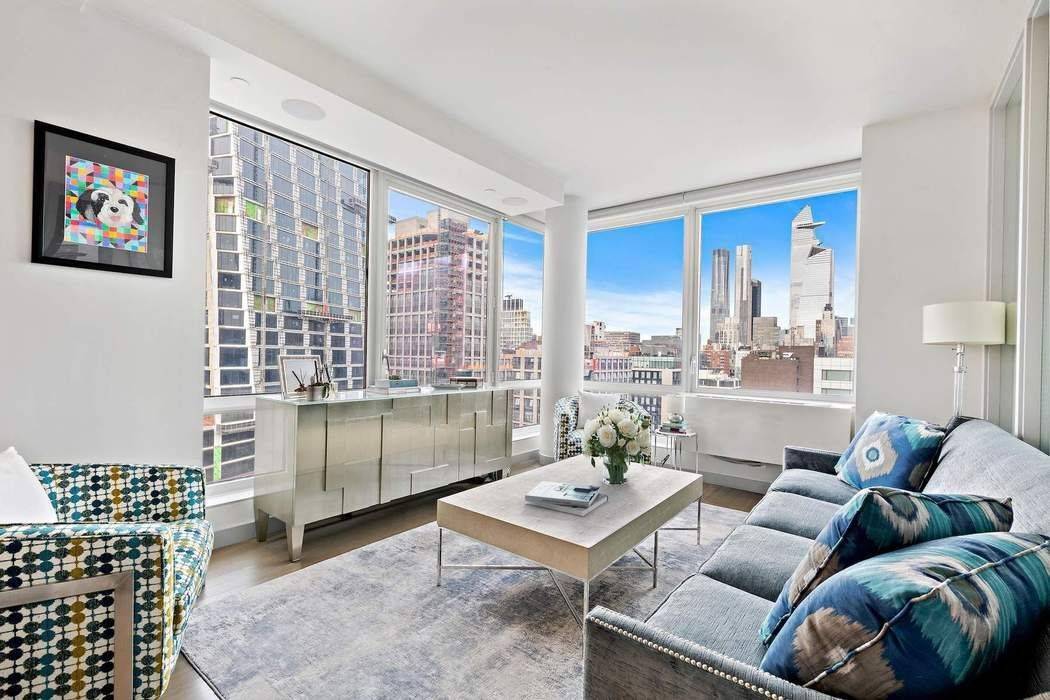 New at the Caledonia !, 450 West 17th Street, Apartment 1409, West Chelsea's most sought after address offers the ultimate in luxury and service.