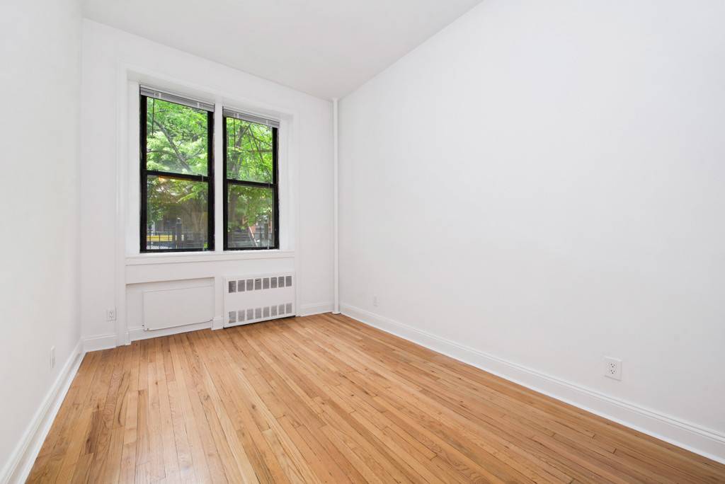Tenant Occupied Investor Friendly Please inquire Bright southern facing studio with 10.