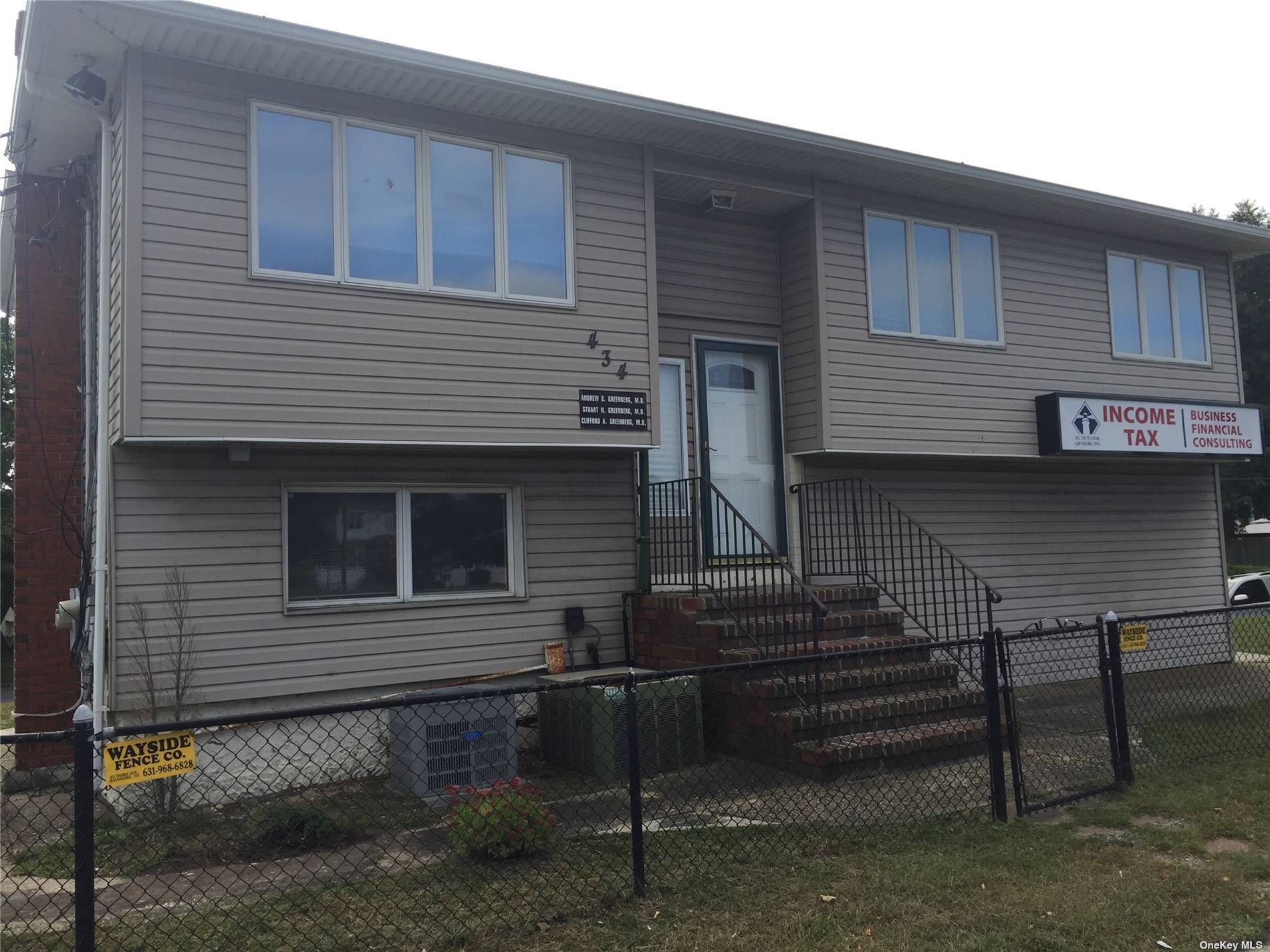 This free standing building situated with high visibility in prestigious West Islip is ideal for doctors office, accountant, financial advisor etc.