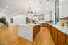Gourmet Eat-in Kitchen