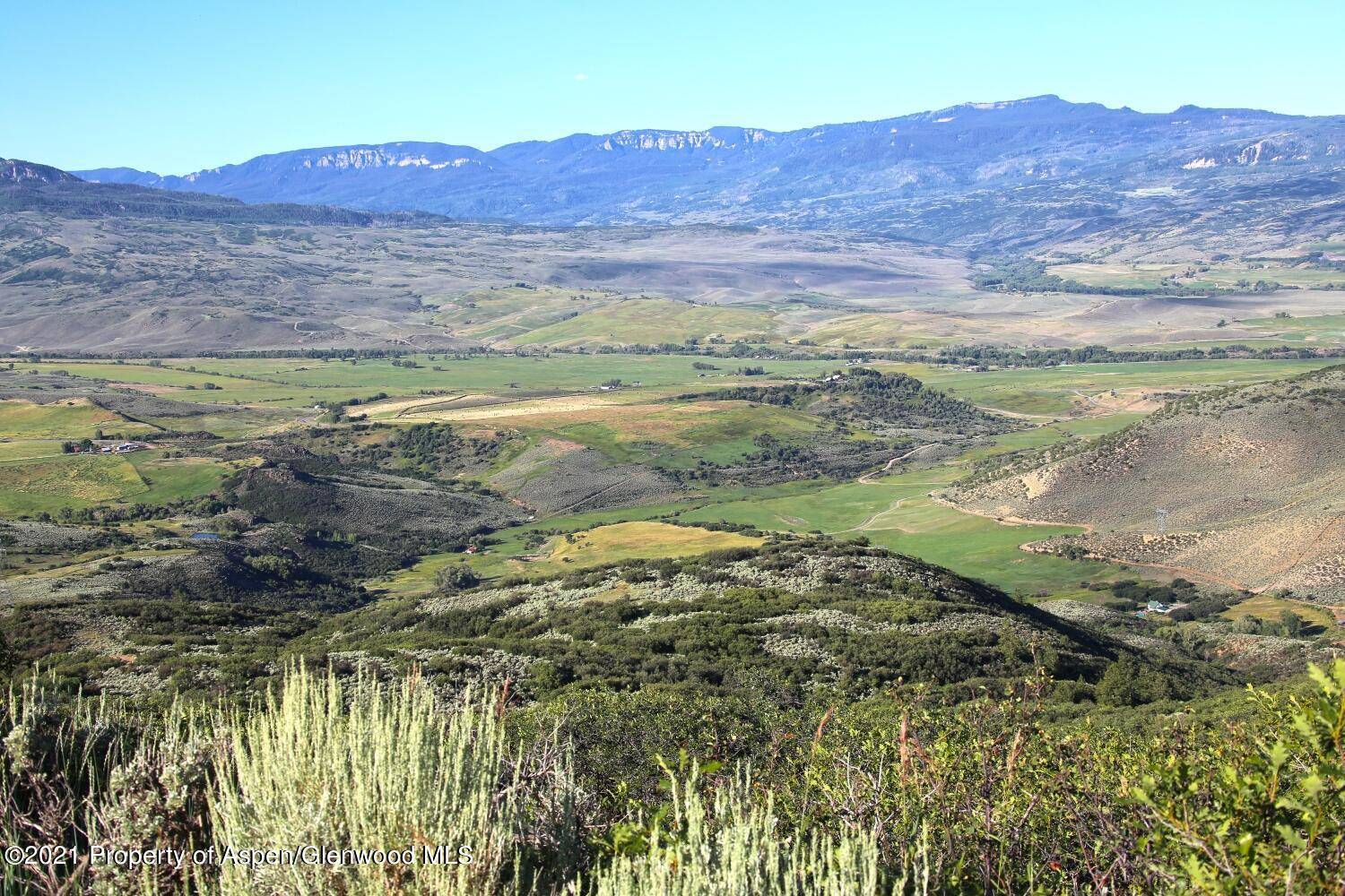 Beginning at 7, 800', the 1, 100 acre ranch extends up to 9, 200' above sea level.
