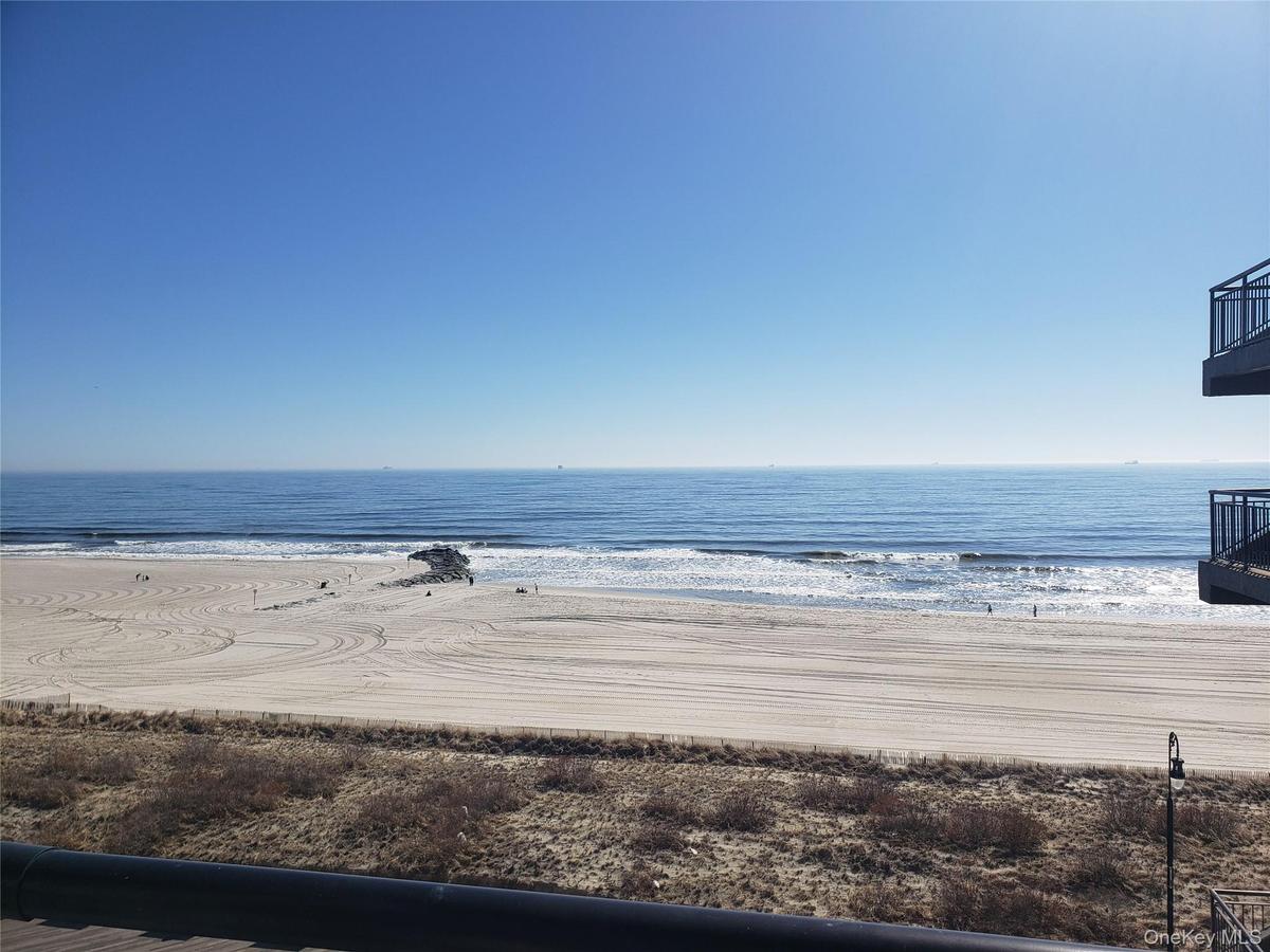 OCEANFRONT VIEWS!!