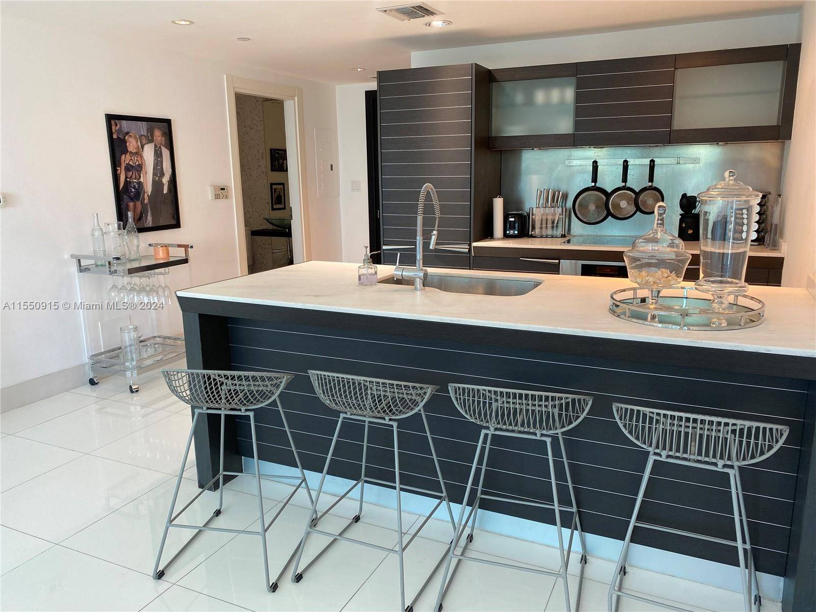 Welcome to Epic Residences, where luxury meets convenience in the heart of Miami !