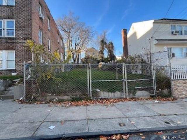 The property is vacant land ON 2500 SQ FT LOT.
