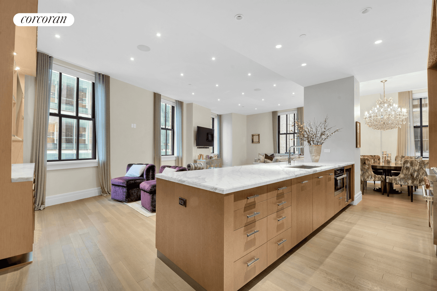 PRICED TO SELL ! Welcome to 100 Barclay, an iconic and chic loft style condominium in Tribeca.