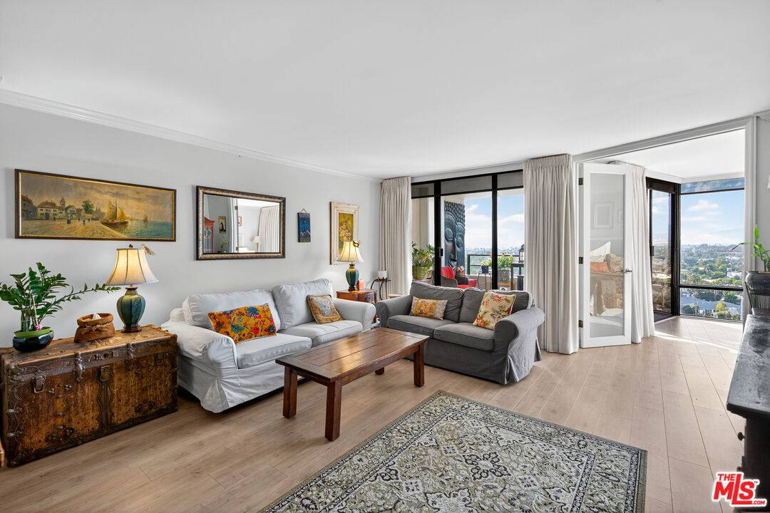 4265 Marina City Drive 1BR Marina Del Rey La