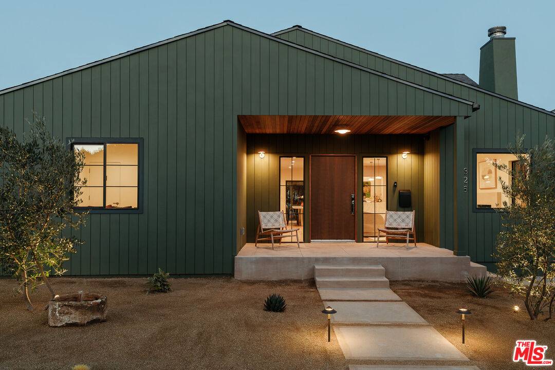 326 N Gower St 4BR Mid Wilshire La