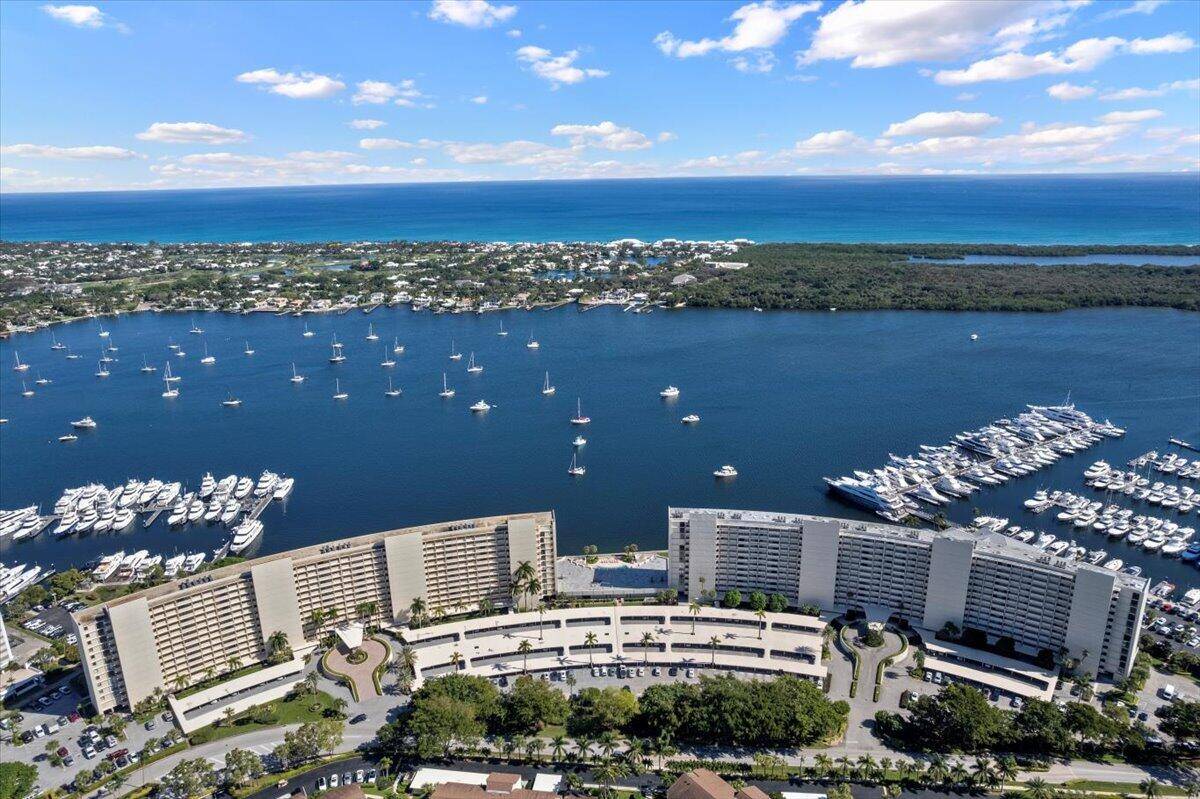 Great views of the wide intracoastal and marina from this 2 bedroom 2 bath waterfront condo.