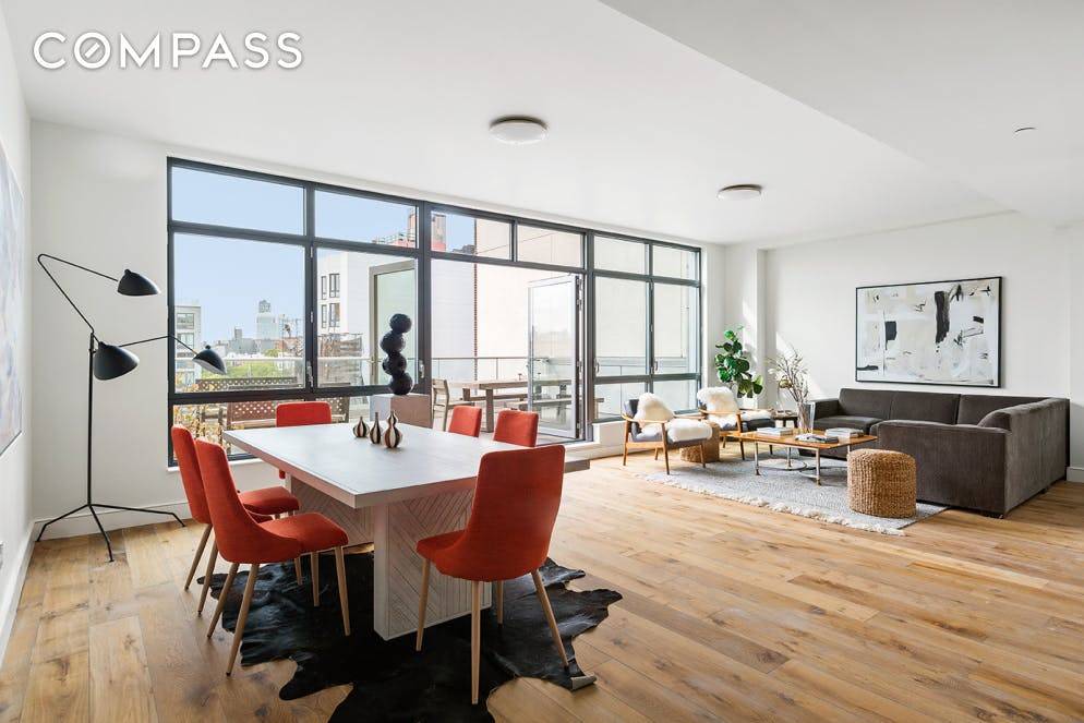 147 Hope Street is a boutique collection of new luxury condominiums located in the heart of Williamsburg.