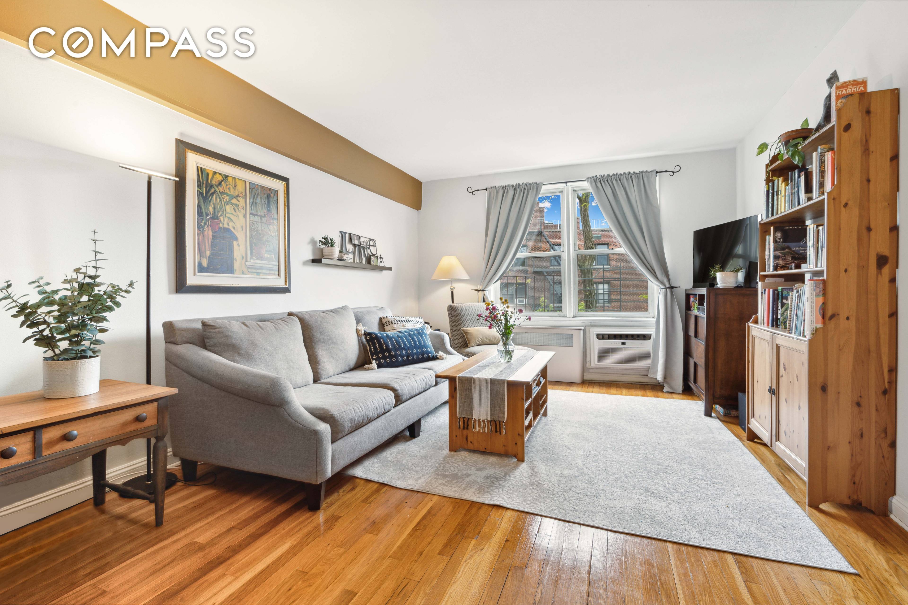 Situated in one of the most elegant elevator doorman buildings along the waterfront of Bay Ridge, Apartment D711 at 9201 Shore Road is a lovely penthouse, corner 2 bedroom 1 ...