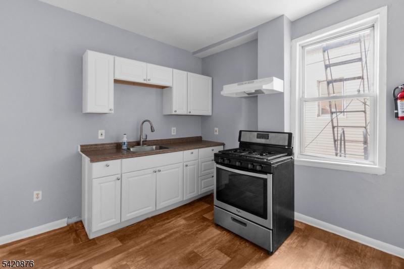 95 First St, Elizabeth, NJ