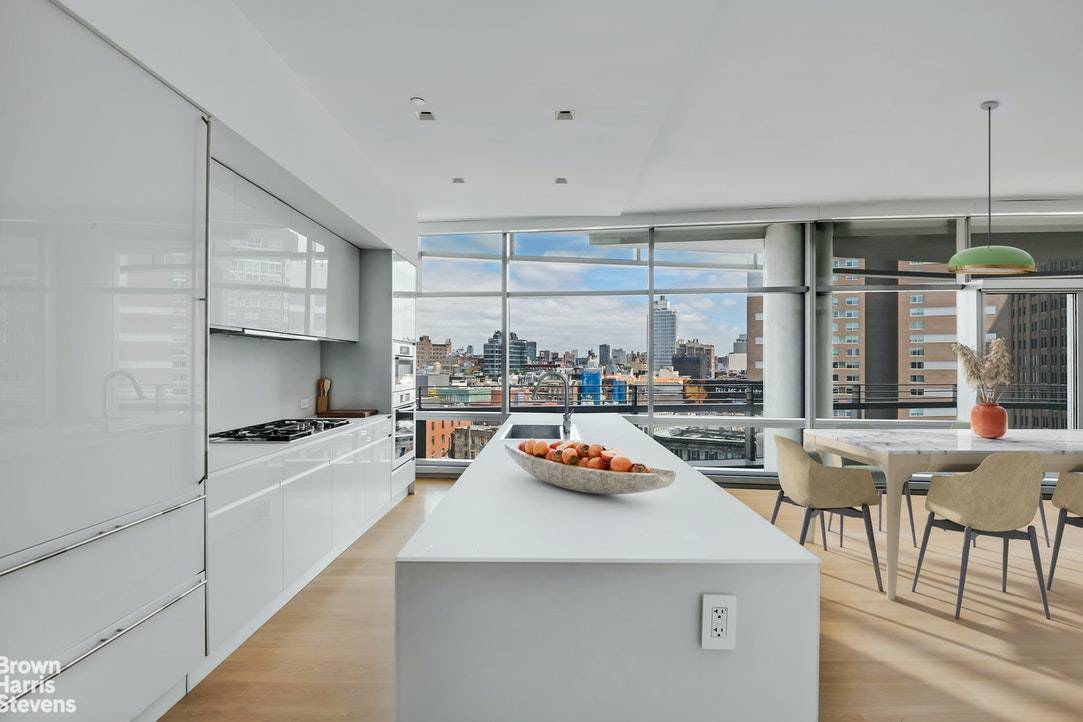 A discreet premier condominium situated at the intersection of Tribeca and SoHo.