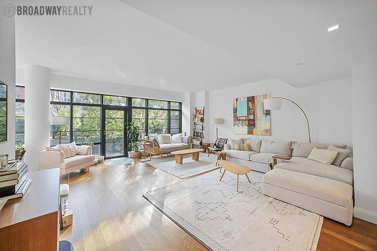 Priced to sell ! An extraordinary dream home awaits you at 150 Charles Street, one of the most desirable addresses in New York City.