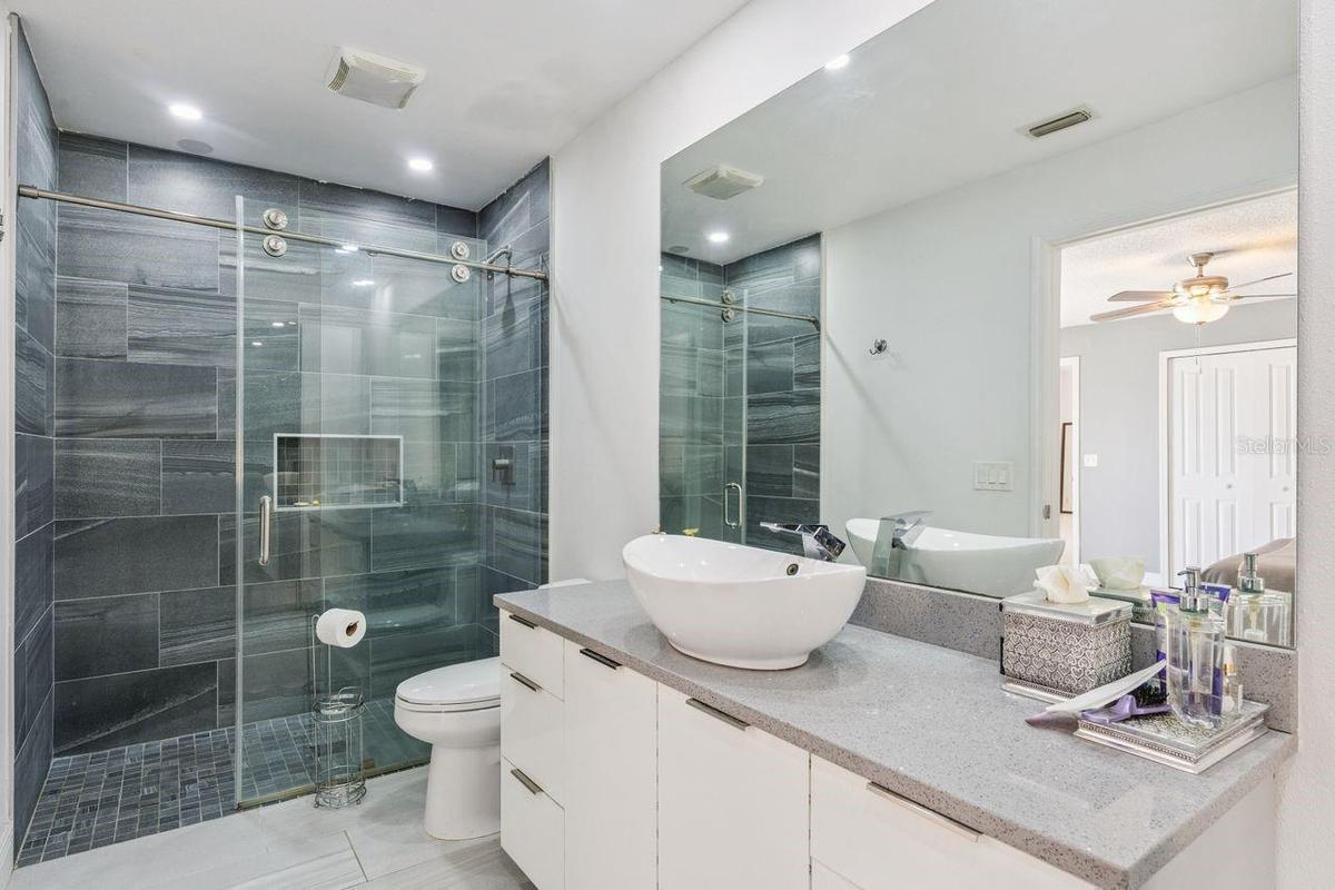 Primary bath