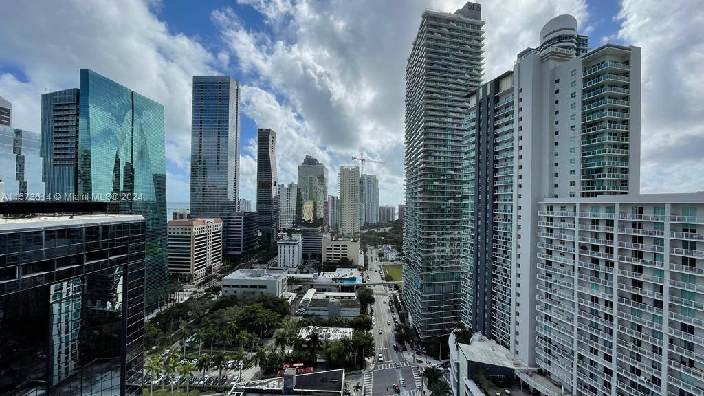 Beautiful 2 bedroom 2 bathroom fully furnished unit in the heart of Brickell with views of Coral Gables.
