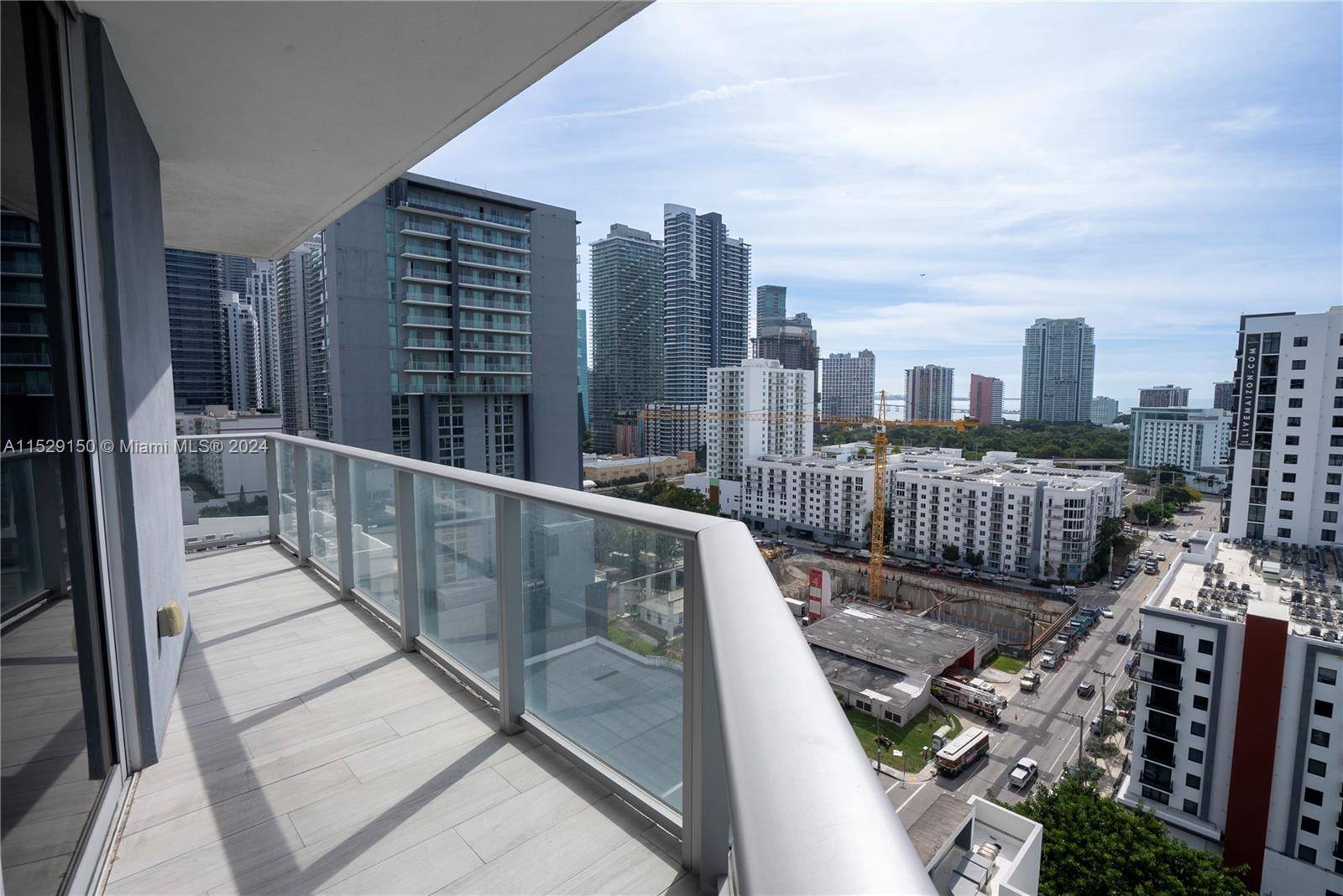 Presenting an unparalleled opportunity to acquire a sophisticated 3 bedroom, 3 bathroom unit in the heart of Miami's iconic Brickell district.