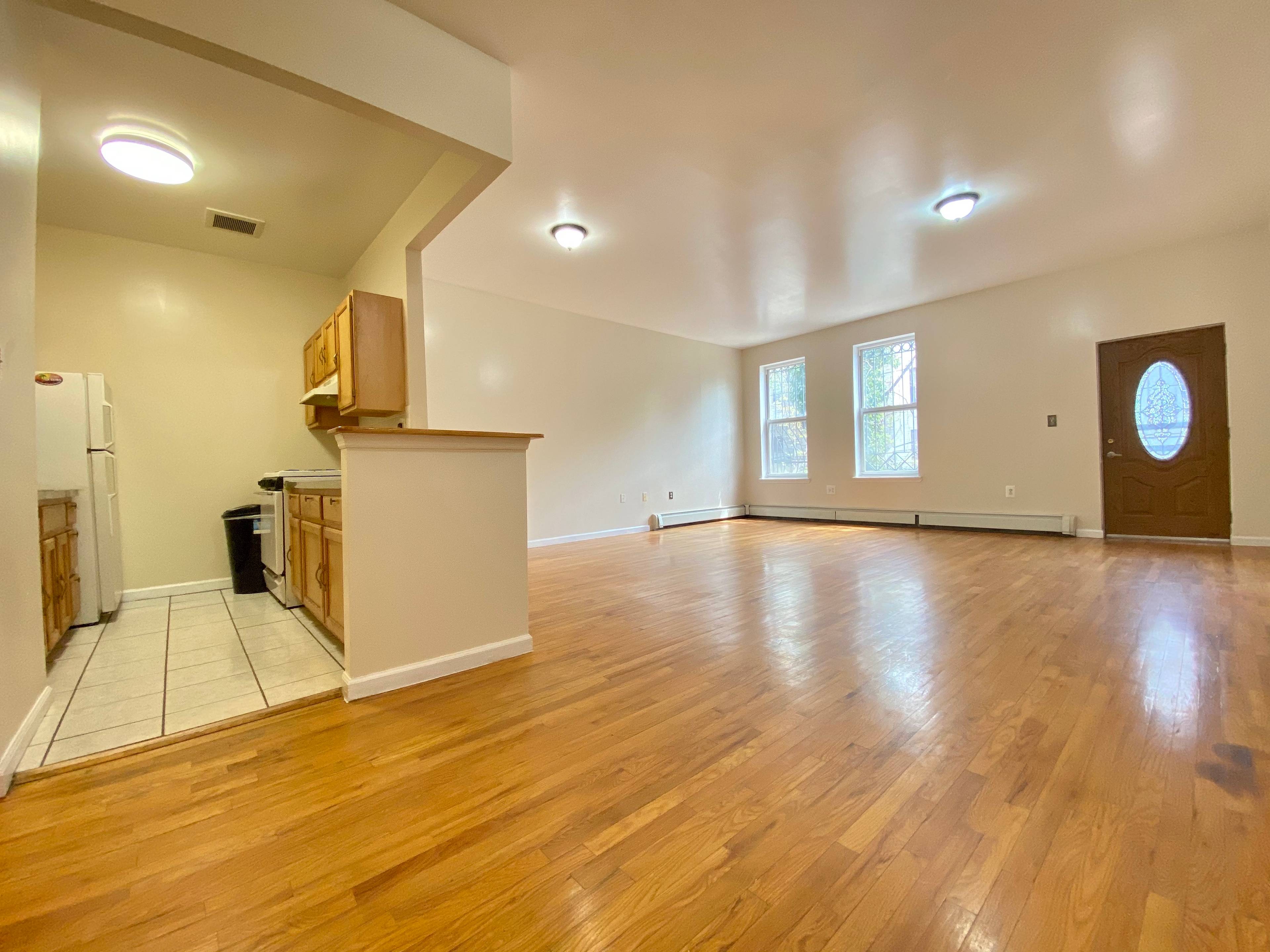 Extraordinarily spacious 1 bedroom with private backyard available For May 1st.