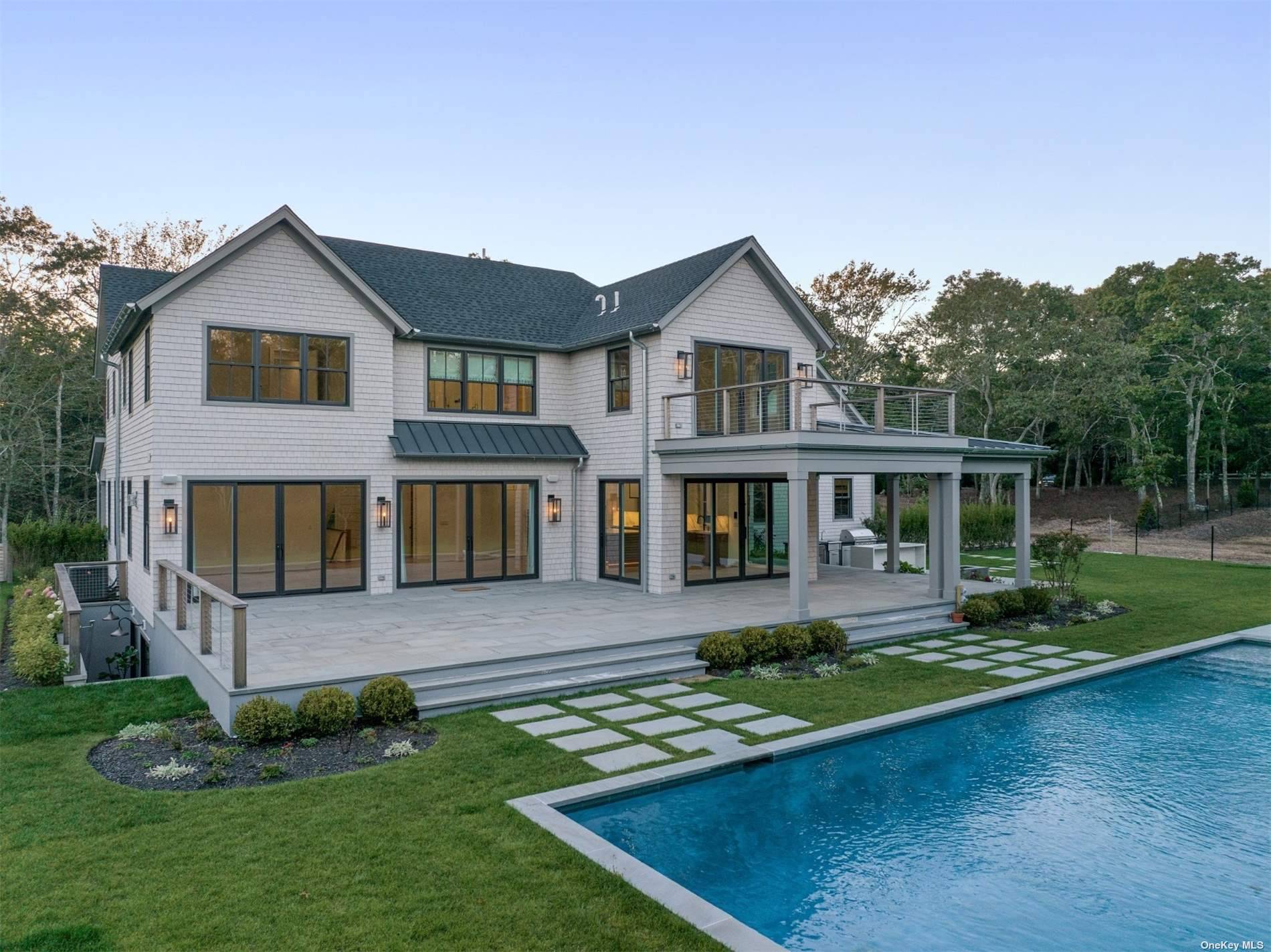 This transitional masterpiece and 2023 Hamptons Designer Showhouse encompasses the luxuries of transitional out east living.