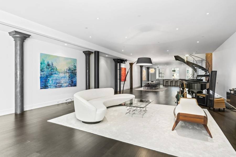 Located in one of the most sought after Prewar Buildings on Wooster Street between Prince and Spring Street, Apartment 3 4F is a magnificent Architecturally Designed gem in MINT Condition.