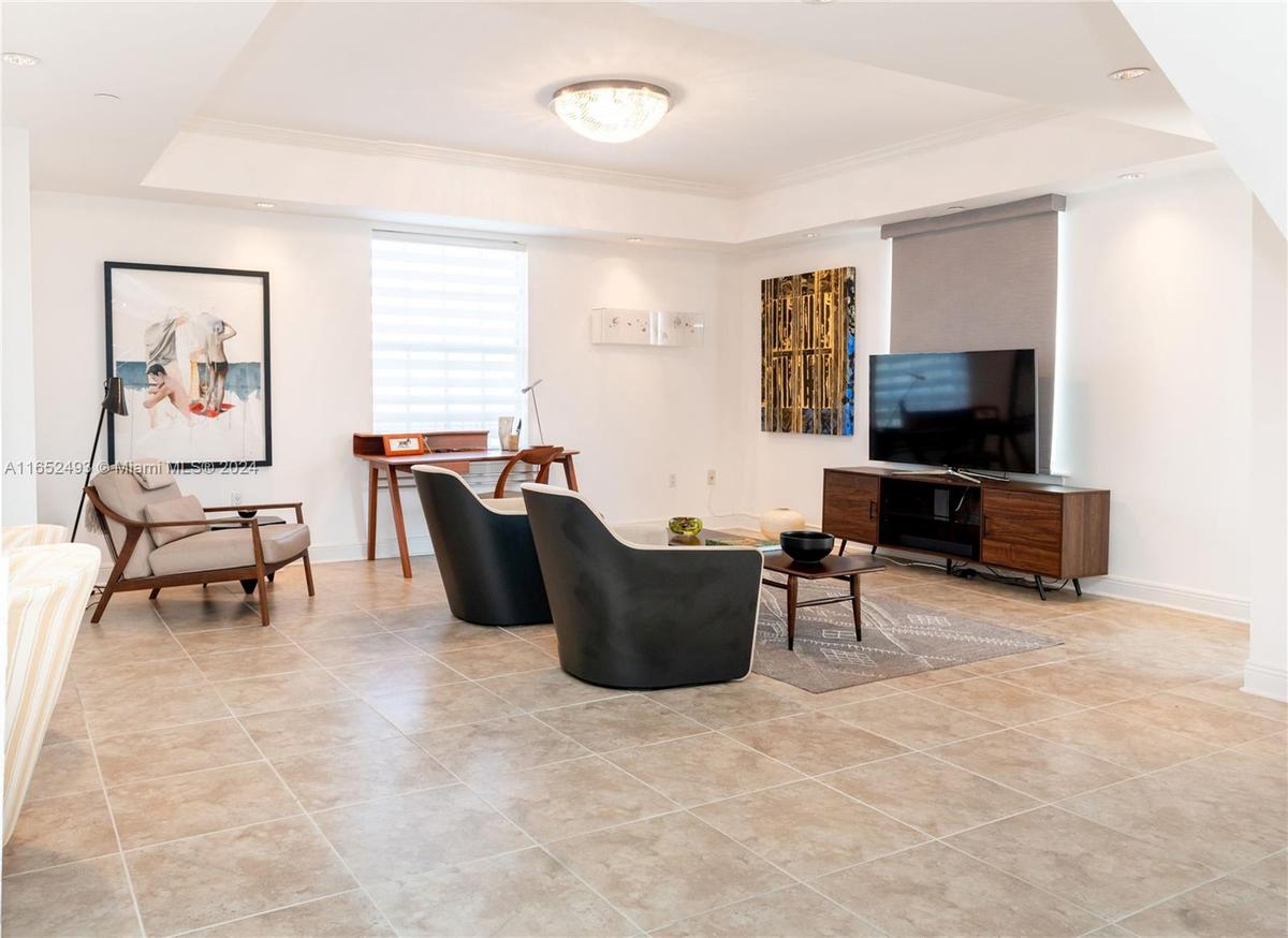 Living area #2