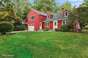 Welcome to Riverside and to this beautifully updated and expanded 4 bedroom Cape Cod.