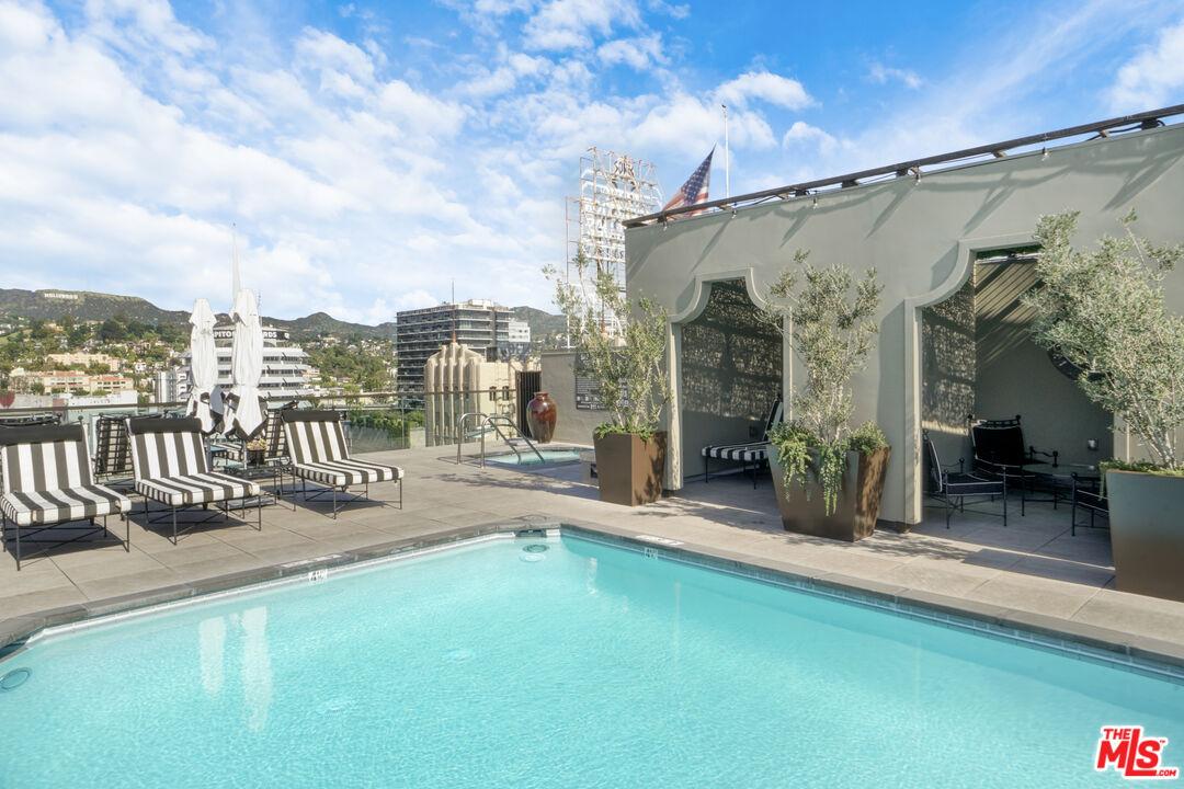 Private Cabanas