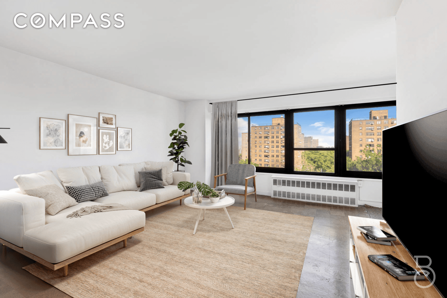 Enjoy sweeping views of Queens and the LIC skyline from this 10th floor unit.