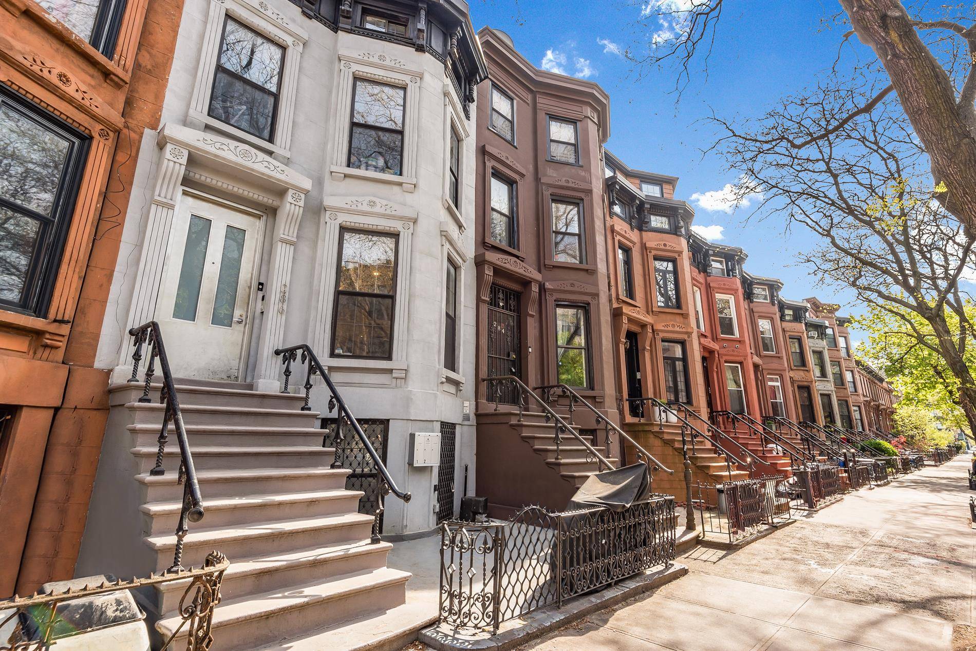 Beautiful brownstone in Prime Bedstuy, between Nostrand and Bedford, steps from Clinton hill and Herbert Von King Park.
