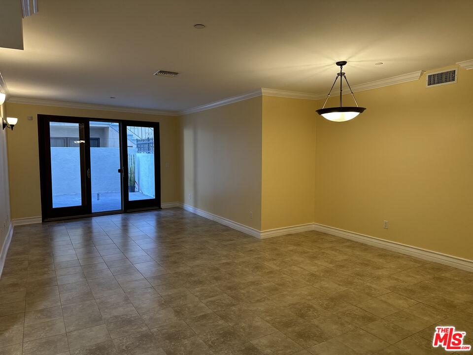 Living Area 1