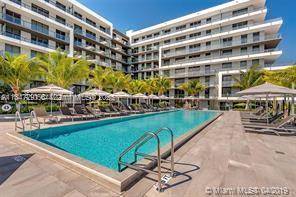 3 bedrooms 3 BATH WINDOW IN THE BATHROOM just under penthouse, located at Aventura park square an exclusive new lifestyle community LUXURY building, fitness, large poool,.