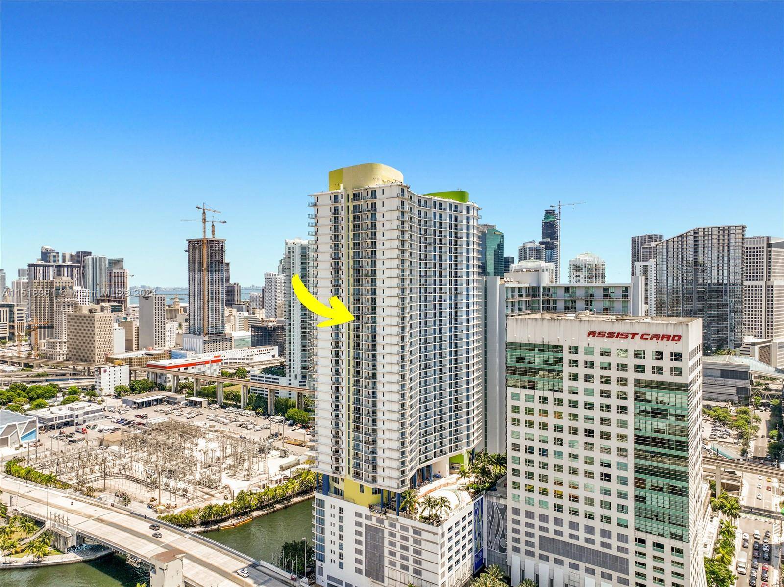 Don't miss out on the chance to live in a beautiful condo with stunning Sunset City views overlooking the Miami River.