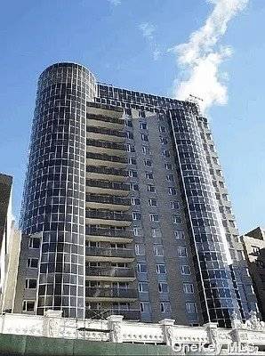 Luxury 3 bedroom and 3. 5 bathroom condo apartment in the center of Flushing, facing north west has a 269 sq ft, balcony, panoramic view, close to everything, very convenient, ...