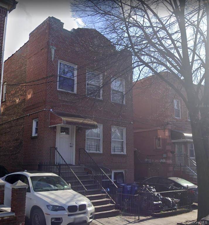 Large 4 Bedroom Unit in Wakefield section of the Bronx off 233rd.
