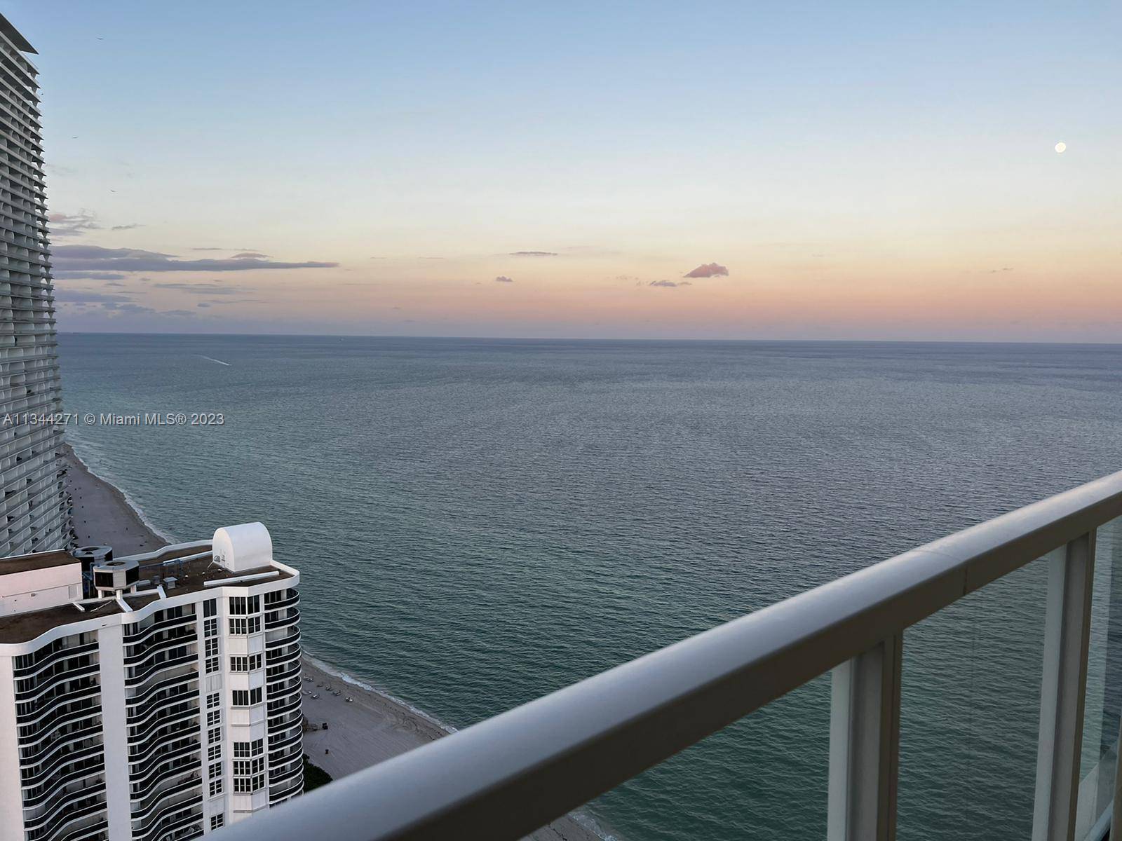 Sunny Isles Beach. Newly updated 2 Bedrooms plus DEN or third bedroom 2.